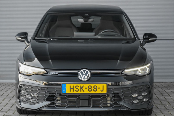 Volkswagen Golf 1.5 eHybrid GTE Pano Matrix ACC HUD Trekhaak Sfeerverlichting