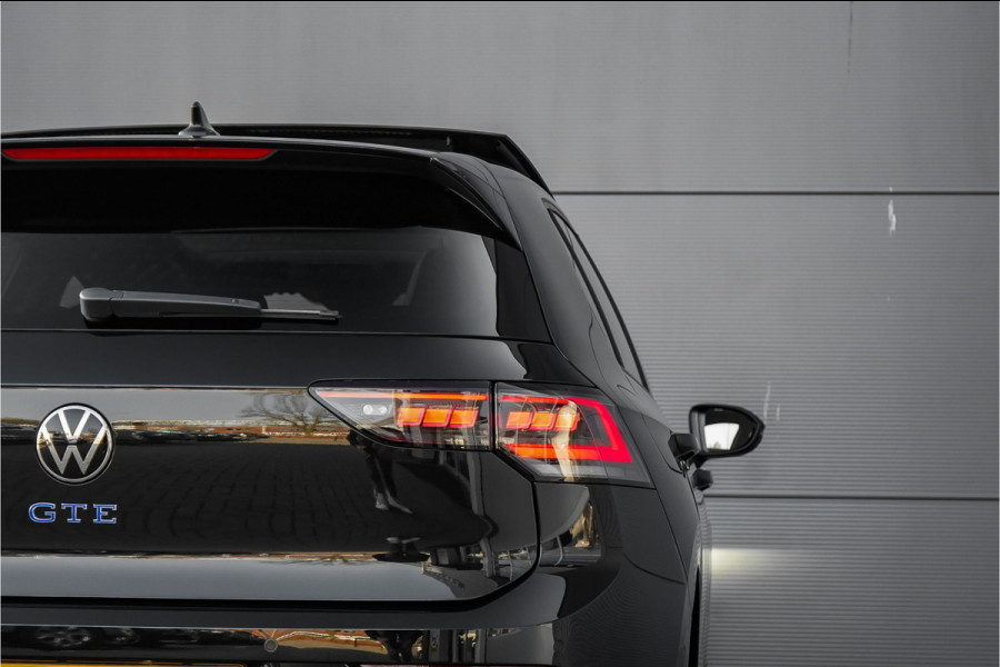 Volkswagen Golf 1.5 eHybrid GTE Pano Matrix ACC HUD Trekhaak Sfeerverlichting