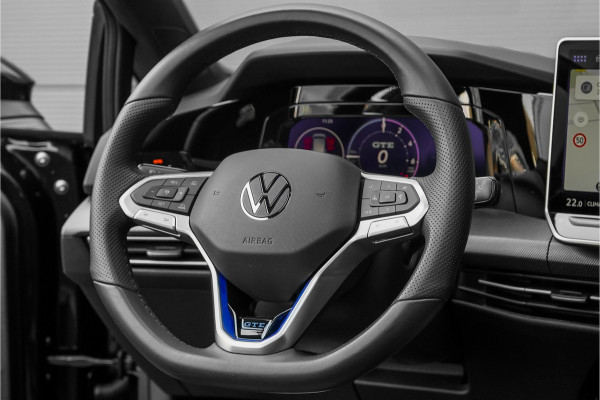 Volkswagen Golf 1.5 eHybrid GTE Pano Matrix ACC HUD Trekhaak Sfeerverlichting