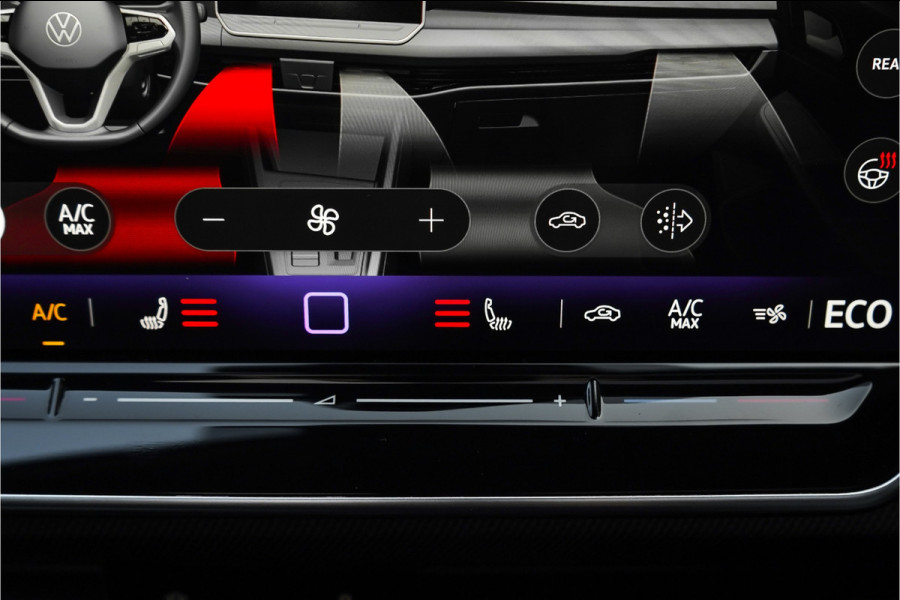 Volkswagen Golf 1.5 eHybrid GTE Pano Matrix ACC HUD Trekhaak Sfeerverlichting