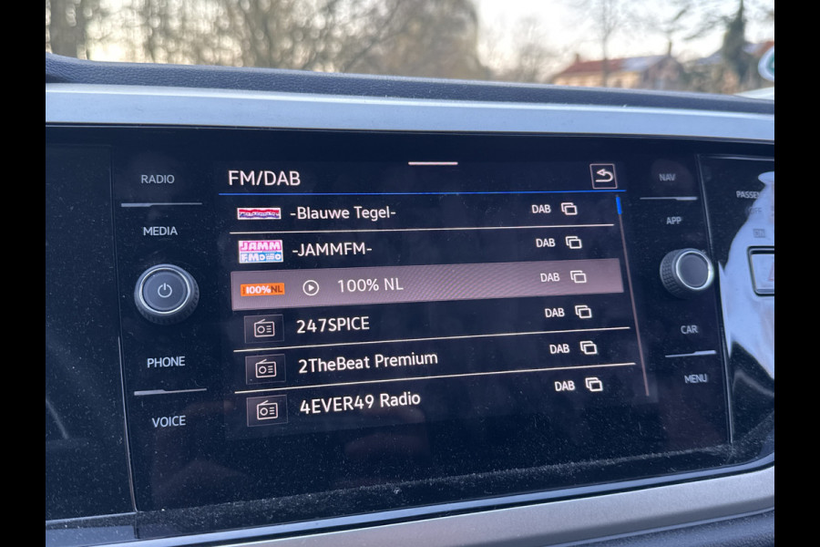 Volkswagen Taigo TSI 110PK DSG LIFE BUSINESS STOELV CAMERA/ACC/NAVI