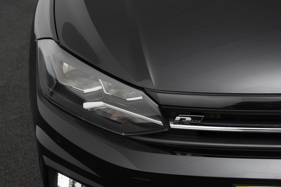 Volkswagen Polo 1.5 TSI 150pk DSG R-Line | Navigatie | Apple Carplay / Android Auto | Adaptive Cruise Control | Stoelverwarming | Privacy Glass | DAB |