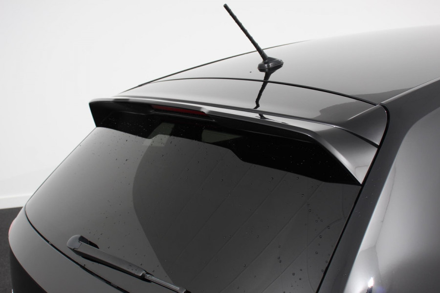 Volkswagen Polo 1.5 TSI 150pk DSG R-Line | Navigatie | Apple Carplay / Android Auto | Adaptive Cruise Control | Stoelverwarming | Privacy Glass | DAB |