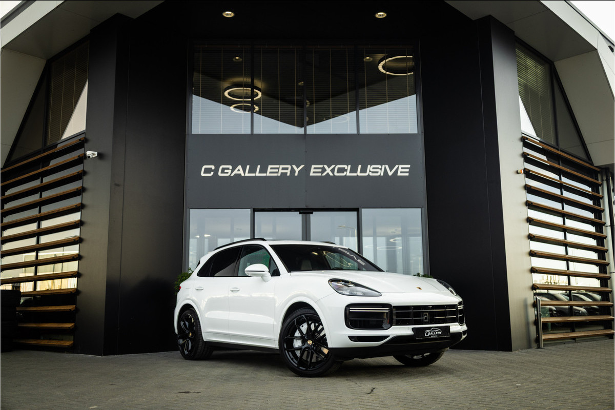 Porsche Cayenne 4.0 Turbo - Origineel NL | Sport Chrhono + | Luchtvering | Elek. Trekhaak