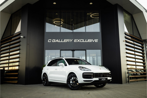 Porsche Cayenne 4.0 Turbo - Origineel NL | Sport Chrhono + | Luchtvering | Elek. Trekhaak