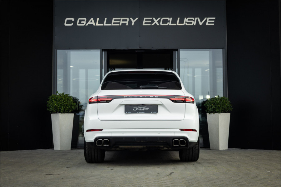 Porsche Cayenne 4.0 Turbo - Origineel NL | Sport Chrhono + | Luchtvering | Elek. Trekhaak