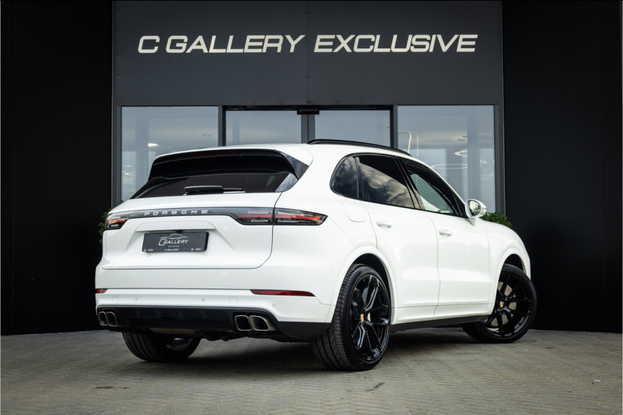Porsche Cayenne 4.0 Turbo - Origineel NL | Sport Chrhono + | Luchtvering | Elek. Trekhaak