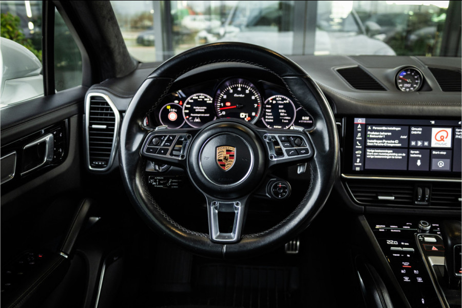 Porsche Cayenne 4.0 Turbo - Origineel NL | Sport Chrhono + | Luchtvering | Elek. Trekhaak
