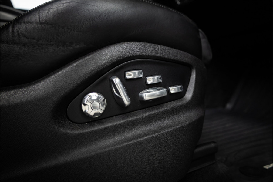 Porsche Cayenne 4.0 Turbo - Origineel NL | Sport Chrhono + | Luchtvering | Elek. Trekhaak