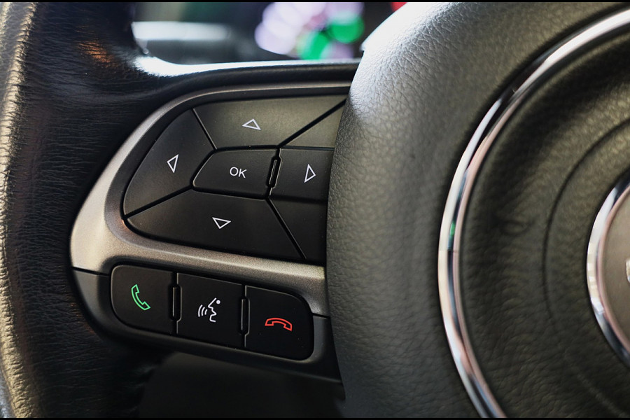 Jeep Renegade 4xe 240 Plug-in Hybrid Electric S / Aut / Navi / Cruise / Camera / Leder / Open Panoramadak / Led / Pdc / 19 Inch