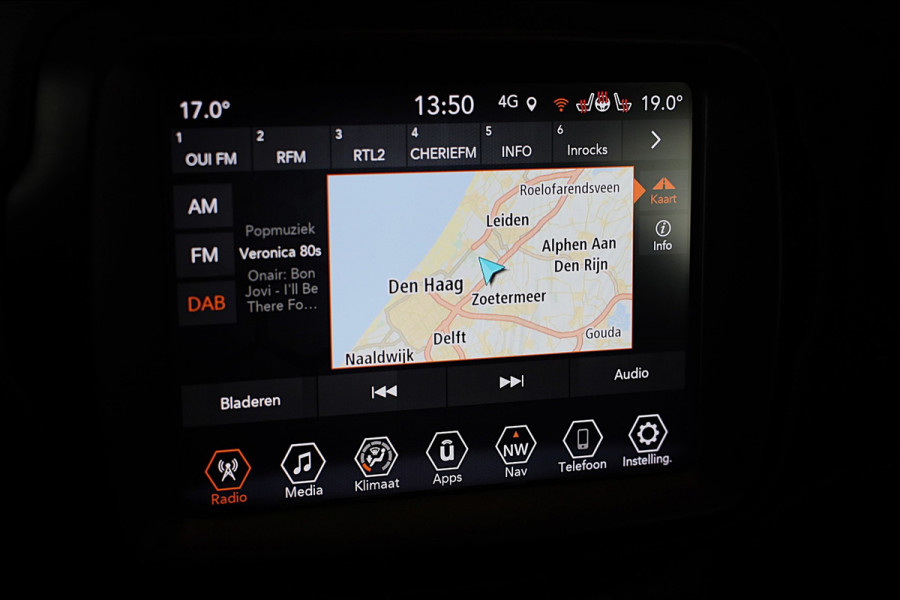 Jeep Renegade 4xe 240 Plug-in Hybrid Electric S / Aut / Navi / Cruise / Camera / Leder / Open Panoramadak / Led / Pdc / 19 Inch