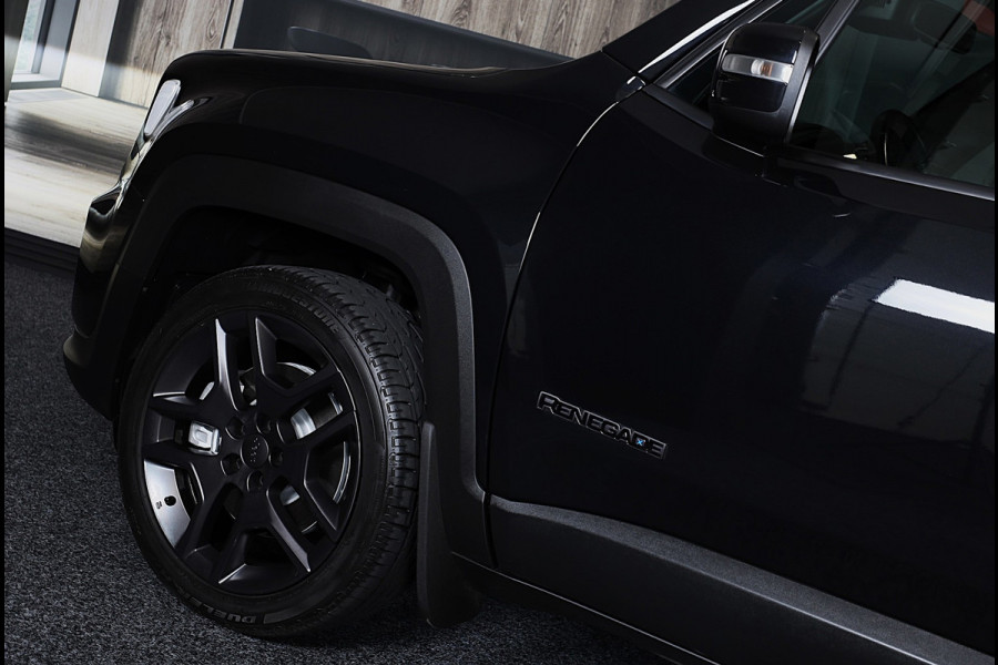 Jeep Renegade 4xe 240 Plug-in Hybrid Electric S / Aut / Navi / Cruise / Camera / Leder / Open Panoramadak / Led / Pdc / 19 Inch