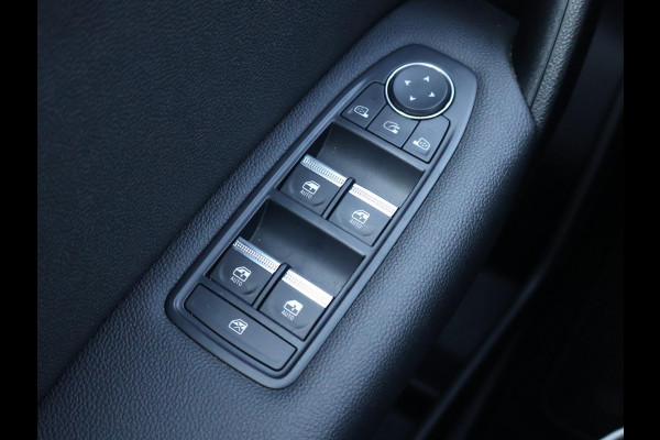 Renault Captur 1.0 TCe 100 PK TWO TONE INTENS + CARPLAY | SFEERVERLICHTING | TREKHAAK