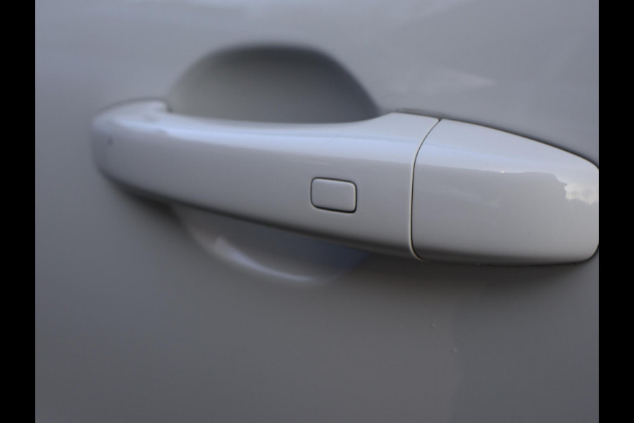 Renault Captur 1.0 TCe 100 PK TWO TONE INTENS + CARPLAY | SFEERVERLICHTING | TREKHAAK