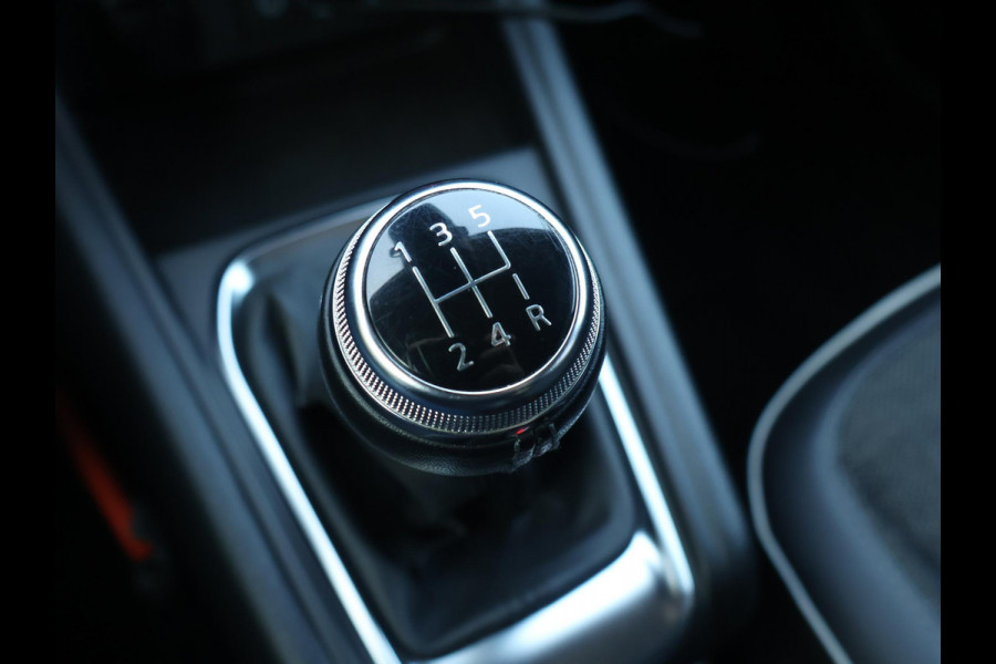 Renault Captur 1.0 TCe 100 PK TWO TONE INTENS + CARPLAY | SFEERVERLICHTING | TREKHAAK