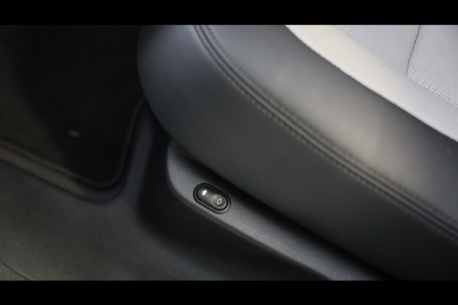 Land Rover Range Rover Velar 2.0 P400e AWD AUTOBIOGRAPHY / Acc / Head Up / Leder / Alcantara / 360 Camera / Open Pano / 21 Inch