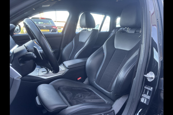 BMW 3 Serie Touring 318i Business Edition | M Pakket | Sfeerverlichting | Apple Carplay | Parkeercamera