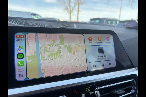 BMW 3 Serie Touring 318i Business Edition | M Pakket | Sfeerverlichting | Apple Carplay | Parkeercamera