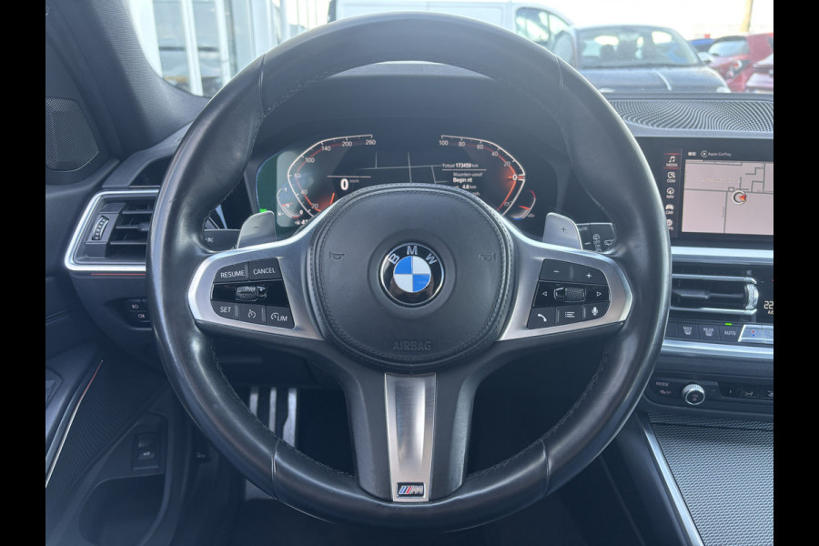 BMW 3 Serie Touring 318i Business Edition | M Pakket | Sfeerverlichting | Apple Carplay | Parkeercamera
