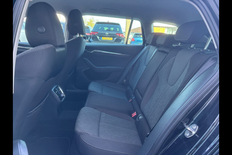 Škoda Octavia Combi 1.0 TSI Business Edition Plus | Memory Stoelen | Stuur Verwarming | Parkeer Sensoren