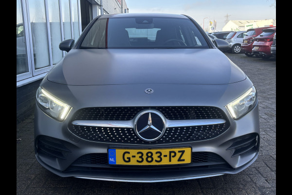 Mercedes-Benz A-Klasse 160 Business Solution AMG Pakket Mountain Gray Metallic! | Stoelverwarming | Apple Carplay | Lane Assist