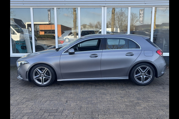 Mercedes-Benz A-Klasse 160 Business Solution AMG Pakket Mountain Gray Metallic! | Stoelverwarming | Apple Carplay | Lane Assist