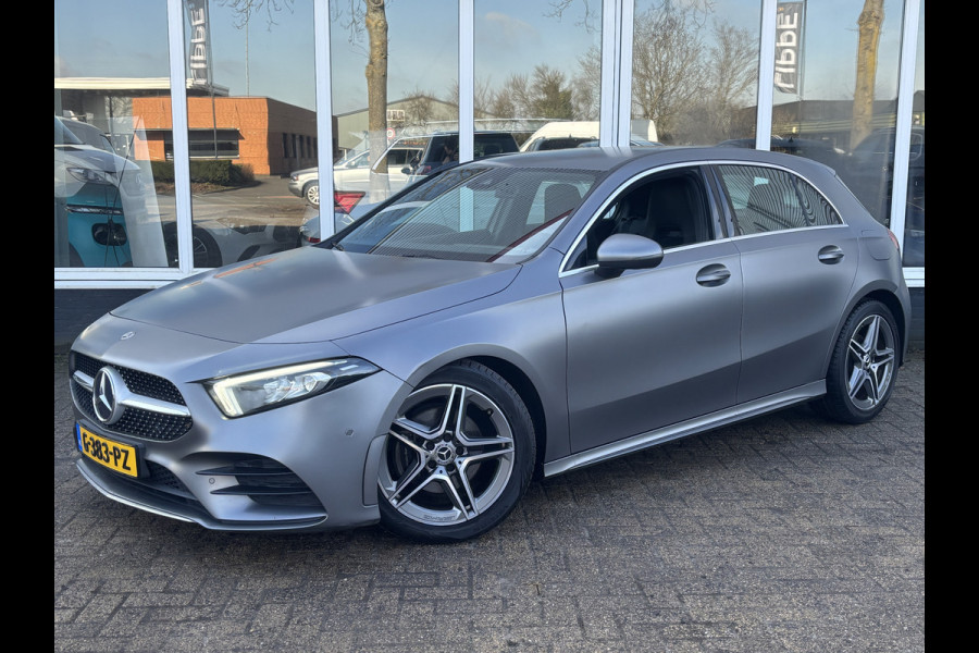 Mercedes-Benz A-Klasse 160 Business Solution AMG Pakket Mountain Gray Metallic! | Stoelverwarming | Apple Carplay | Lane Assist