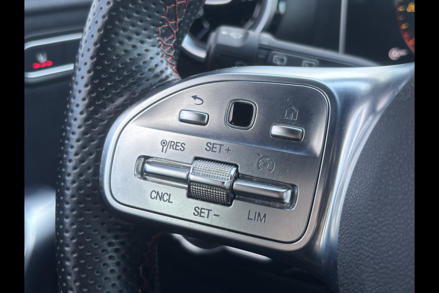 Mercedes-Benz A-Klasse 160 Business Solution AMG Pakket Mountain Gray Metallic! | Stoelverwarming | Apple Carplay | Lane Assist