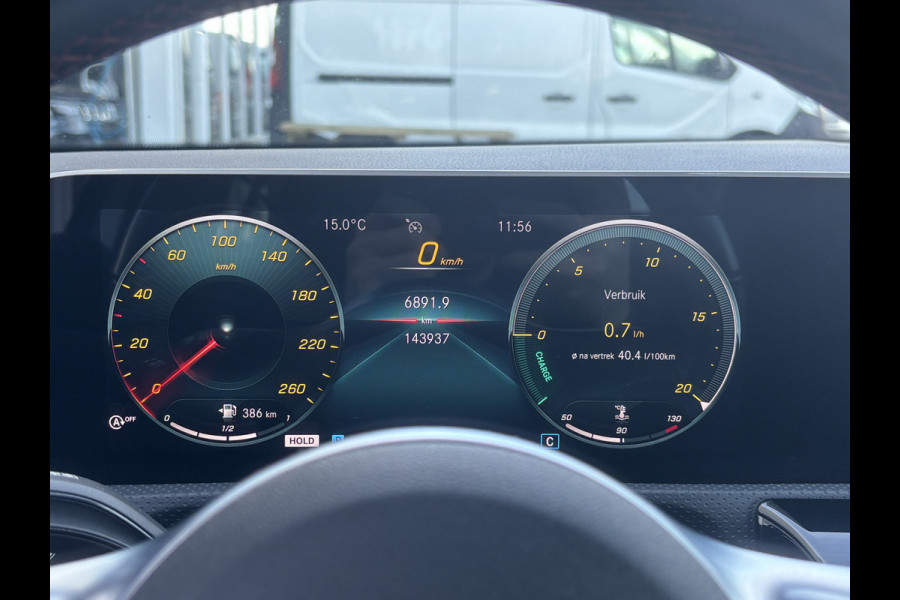 Mercedes-Benz A-Klasse 160 Business Solution AMG Pakket Mountain Gray Metallic! | Stoelverwarming | Apple Carplay | Lane Assist