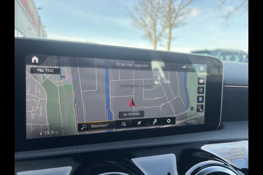 Mercedes-Benz A-Klasse 160 Business Solution AMG Pakket Mountain Gray Metallic! | Stoelverwarming | Apple Carplay | Lane Assist