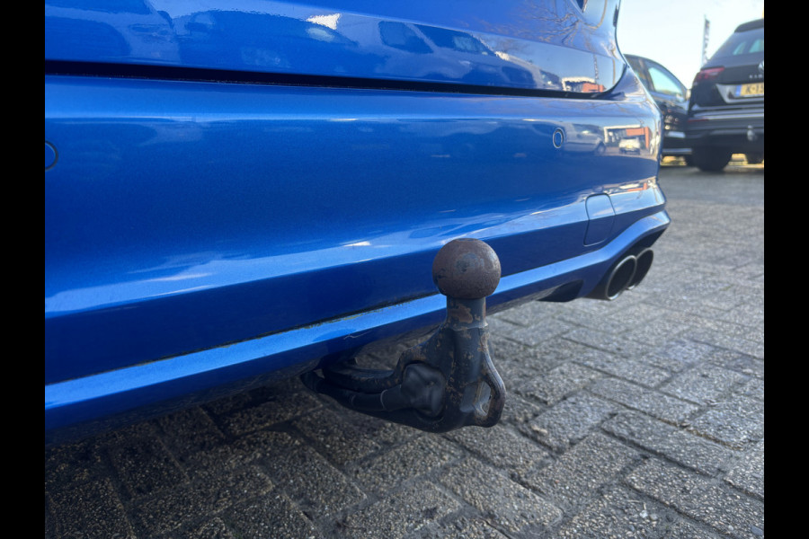 Ford FOCUS Wagon 1.0 EcoBoost ST Line Business | Trekhaak | Stuurverwarming | Stoelverwarming | Navi