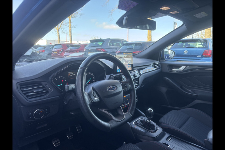 Ford FOCUS Wagon 1.0 EcoBoost ST Line Business | Trekhaak | Stuurverwarming | Stoelverwarming | Navi