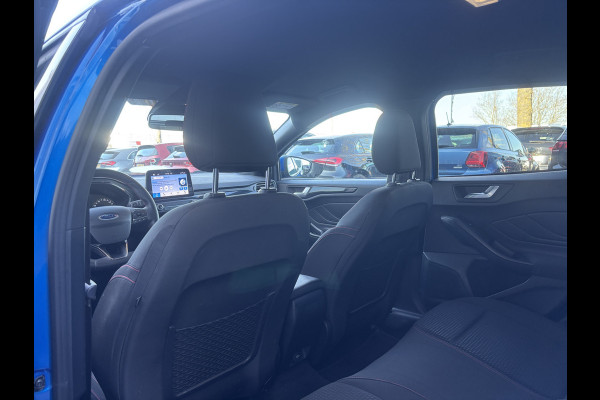 Ford FOCUS Wagon 1.0 EcoBoost ST Line Business | Trekhaak | Stuurverwarming | Stoelverwarming | Navi