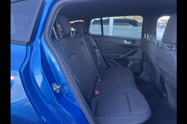 Ford FOCUS Wagon 1.0 EcoBoost ST Line Business | Trekhaak | Stuurverwarming | Stoelverwarming | Navi