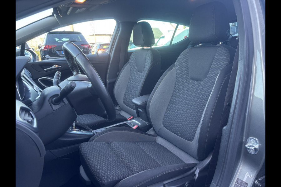 Opel Astra 1.4 146 PK Blitz Edition Automaat | Stoel&Stuur verwarming | Parkeercamera |