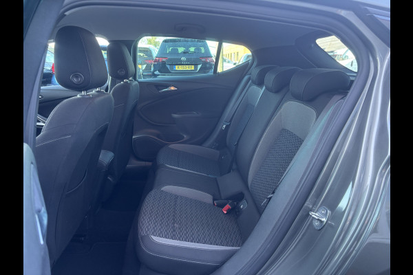 Opel Astra 1.4 146 PK Blitz Edition Automaat | Stoel&Stuur verwarming | Parkeercamera |