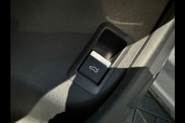 Audi Q4 e-tron 40 S Line 77 kWh Sfeer|CarPlay|Keyless|Night