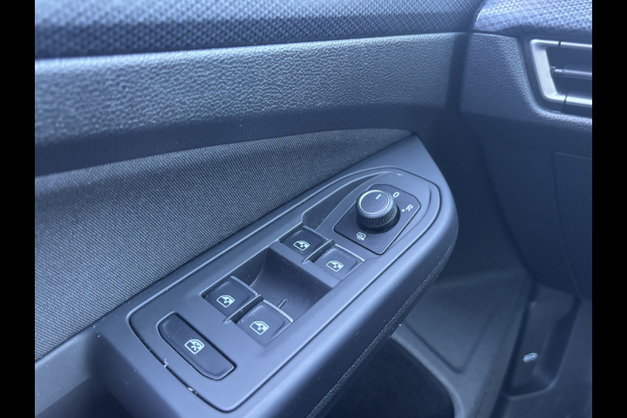 Volkswagen Golf 1.0 TSI Life Business | Sfeerverlichting |Suurverwarming | Adaptive Cruise | Stoelverwarming