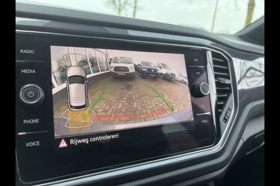 Volkswagen T-Roc 1.5 TSI Sport 2x R-Line | Parkeer Camera | Adaptieve Cruise | Navi