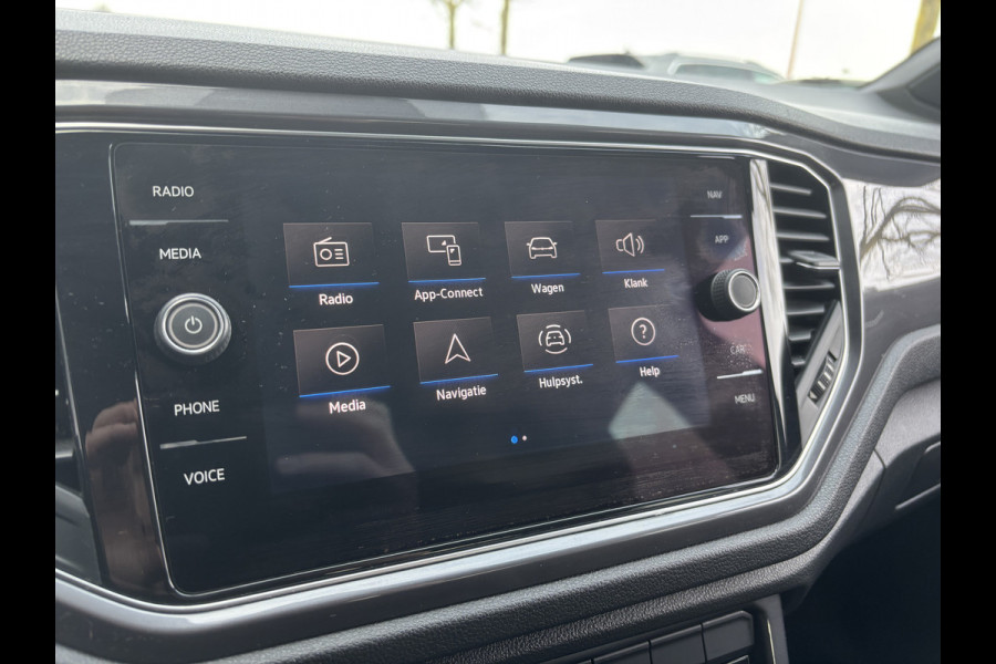 Volkswagen T-Roc 1.5 TSI Sport 2x R-Line | Parkeer Camera | Adaptieve Cruise | Navi