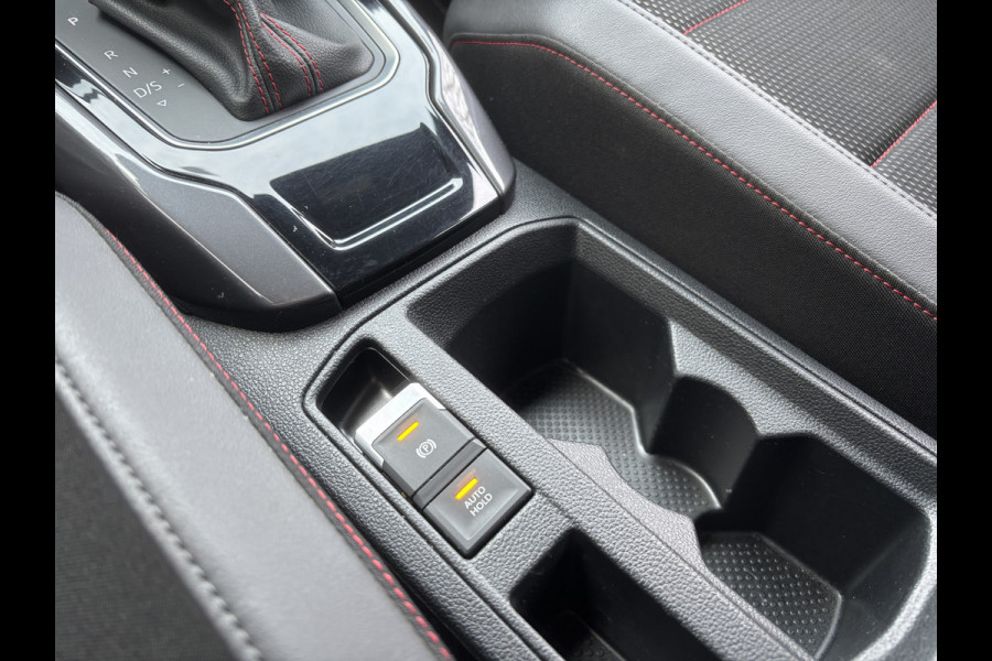 Volkswagen T-Roc 1.5 TSI Sport 2x R-Line | Parkeer Camera | Adaptieve Cruise | Navi