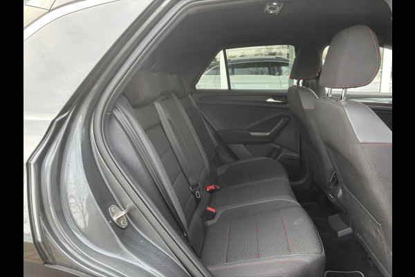 Volkswagen T-Roc 1.5 TSI Sport 2x R-Line | Parkeer Camera | Adaptieve Cruise | Navi