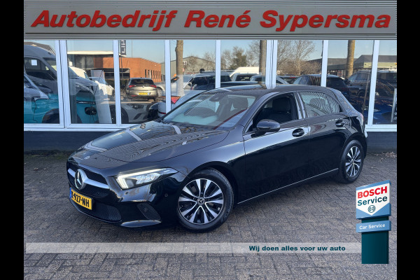 Mercedes-Benz A-Klasse 160 Business Solution | Mbux | Stoelverwarming | Parkeercamera | Lane Assist