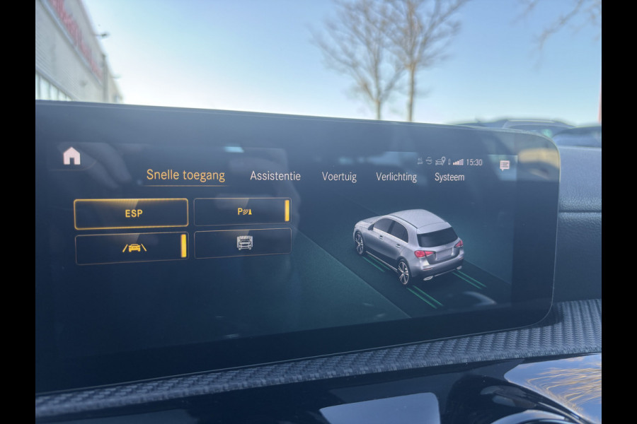 Mercedes-Benz A-Klasse 160 Business Solution | Mbux | Stoelverwarming | Parkeercamera | Lane Assist