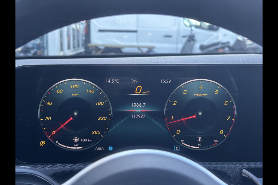 Mercedes-Benz A-Klasse 160 Business Solution | Mbux | Stoelverwarming | Parkeercamera | Lane Assist