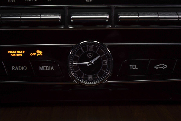 Mercedes-Benz G-Klasse BRABUS 800 Massage Burmester PTS 360° Camera Leer Navi Stoelventilatie Stoelverwarming voor en achter Climate voor & achter Memory seats Distronic Plus Elektr. bedienb. schuif-/ kanteldak PTS LM velgen