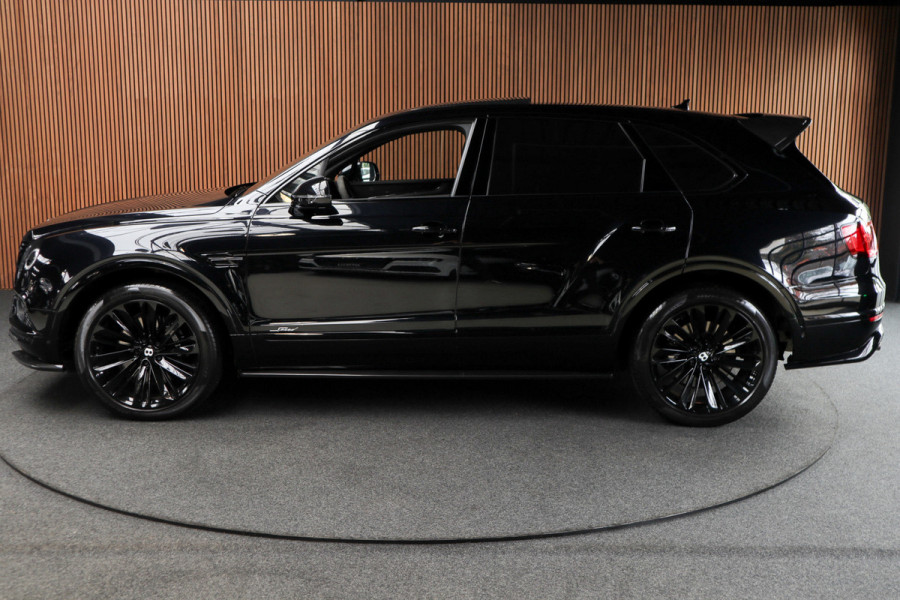 Bentley Bentayga 6.0 W12 Speed HUD Massage Panodak Leer ACC Keyless 360 Camera Elektr. achterklep Luchtvering Alcantara hemelbekleding Elektr. verstelbare stoelen voor & achter met memory Navi PDC Naim Soundsystem LM velgen