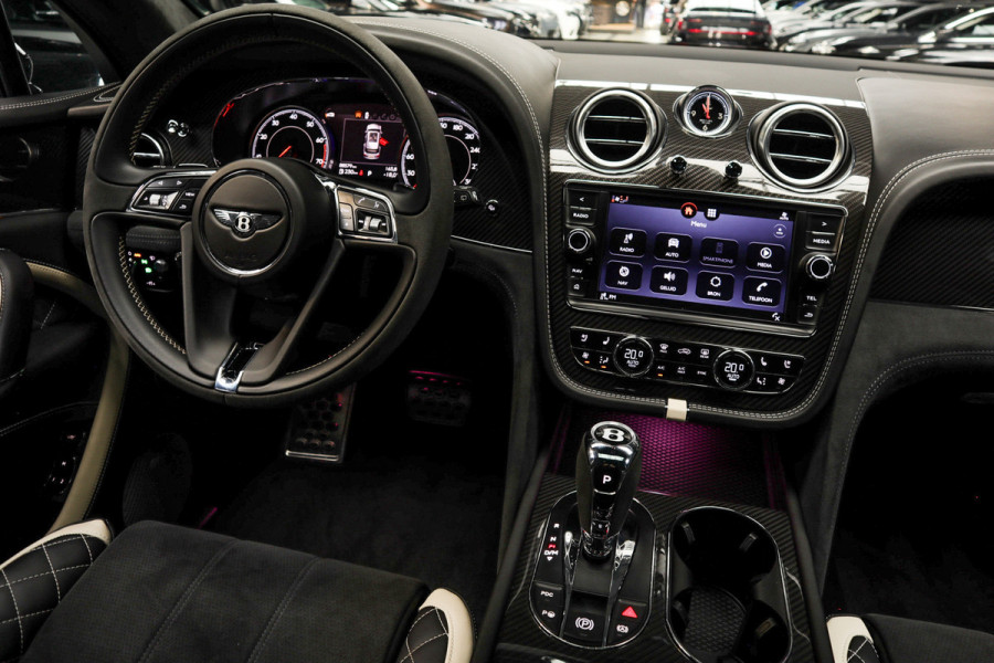 Bentley Bentayga 6.0 W12 Speed HUD Massage Panodak Leer ACC Keyless 360 Camera Elektr. achterklep Luchtvering Alcantara hemelbekleding Elektr. verstelbare stoelen voor & achter met memory Navi PDC Naim Soundsystem LM velgen