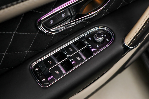 Bentley Bentayga 6.0 W12 Speed HUD Massage Panodak Leer ACC Keyless 360 Camera Elektr. achterklep Luchtvering Alcantara hemelbekleding Elektr. verstelbare stoelen voor & achter met memory Navi PDC Naim Soundsystem LM velgen