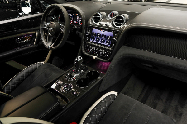 Bentley Bentayga 6.0 W12 Speed HUD Massage Panodak Leer ACC Keyless 360 Camera Elektr. achterklep Luchtvering Alcantara hemelbekleding Elektr. verstelbare stoelen voor & achter met memory Navi PDC Naim Soundsystem LM velgen